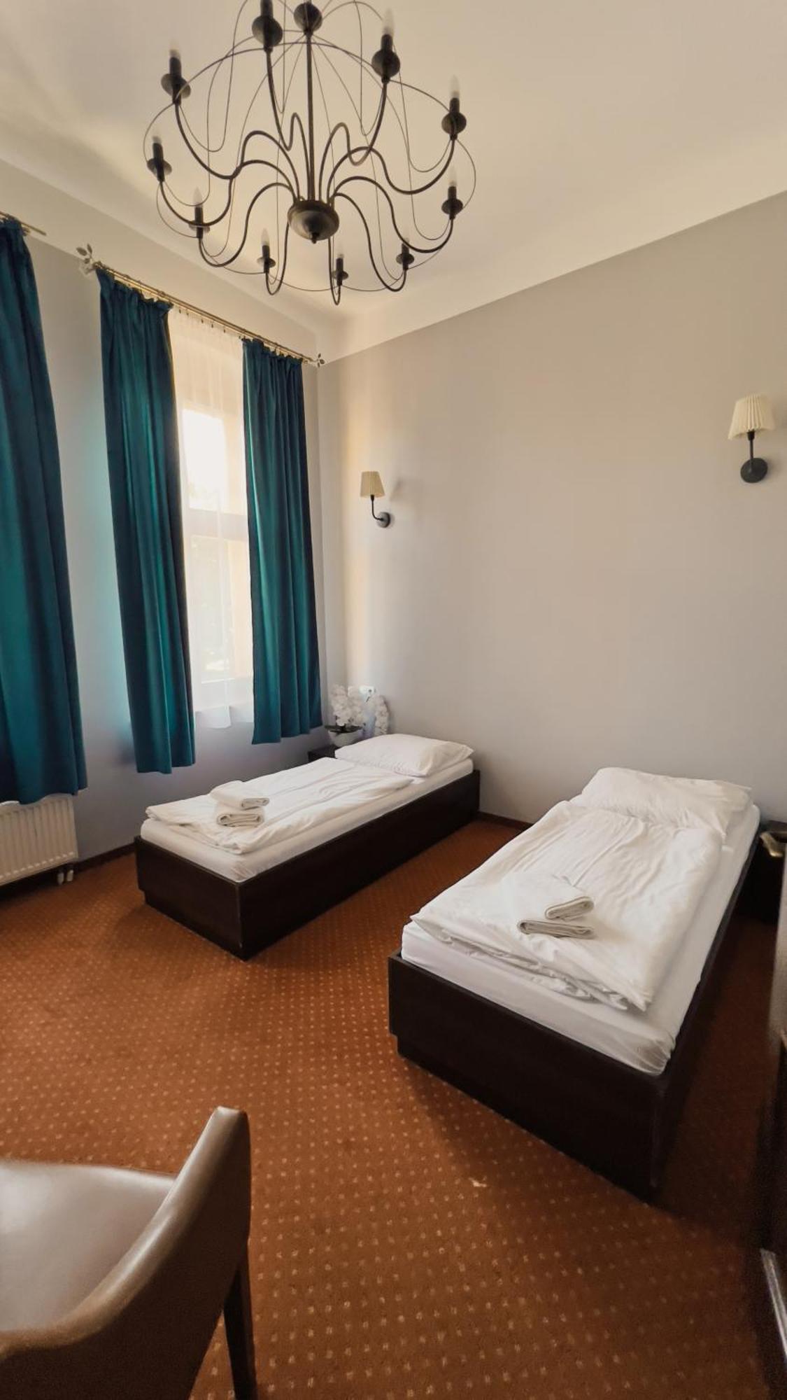 Legnicki Browar Ksiazecy Hotel I Restauracja Lehnice Exteriér fotografie